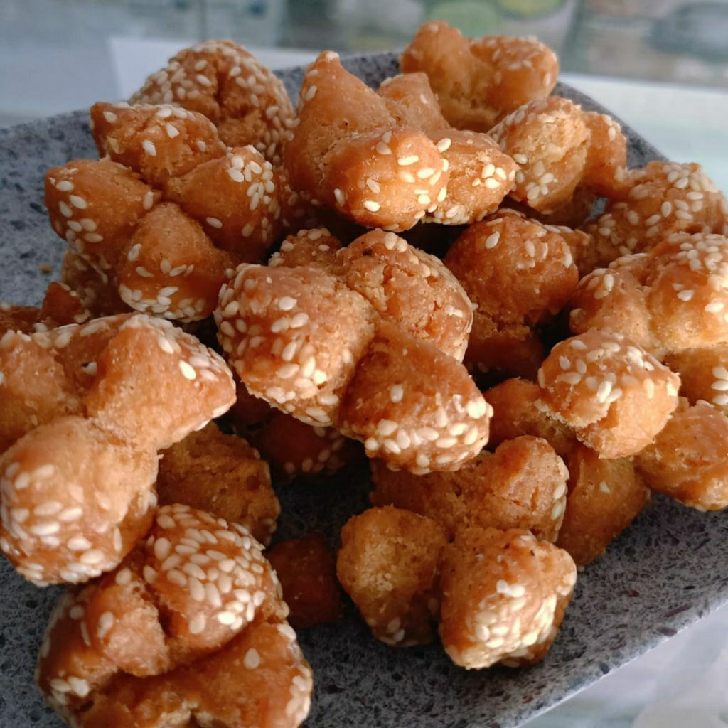 [ 200gr ] Onde Onde Ketawa Mini Wijen / Onde Onde Pecah / Camilan Snack Kiloan Murah