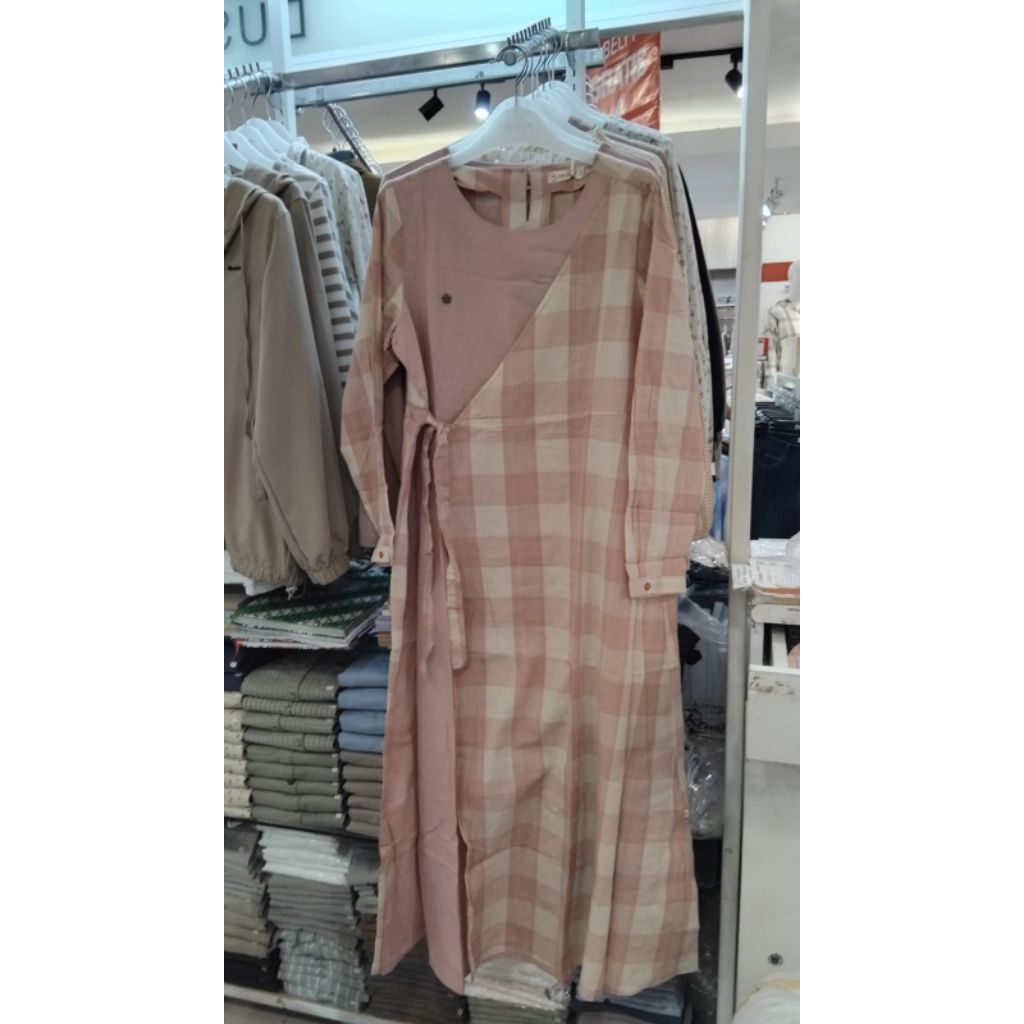 Jesica Pink Dress - CORNICHE, Pakaian Wanita