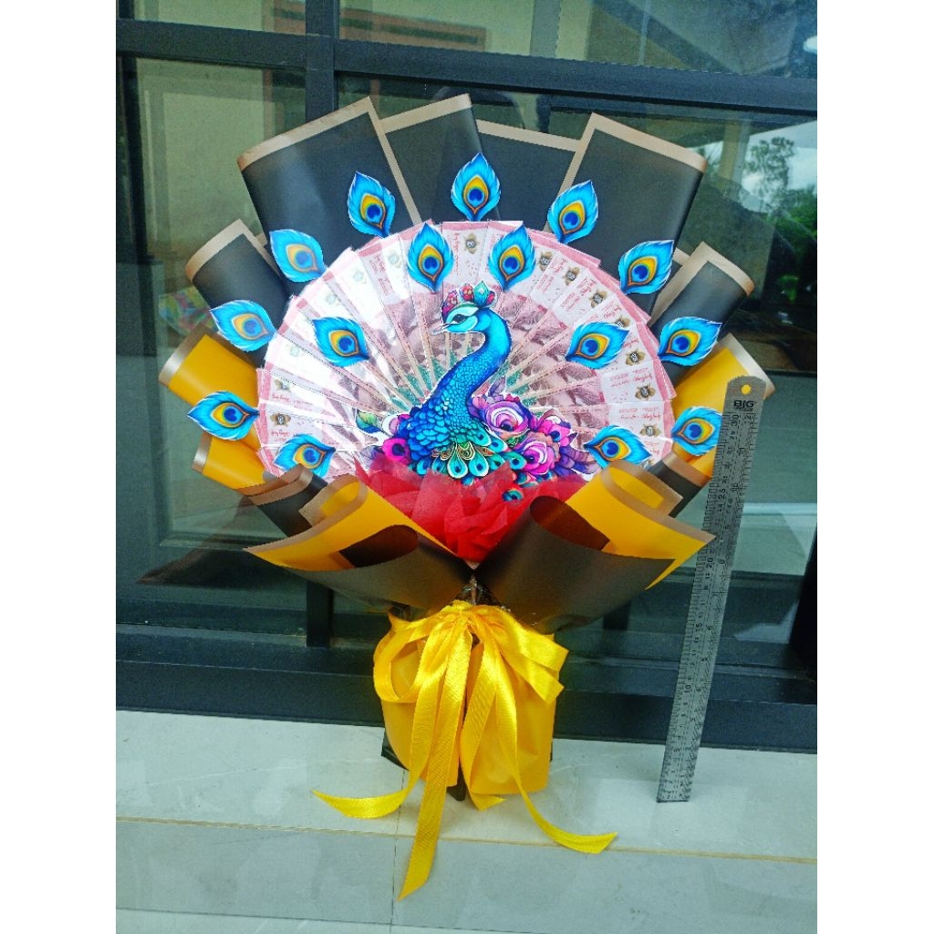 BUKET MERAK TANPA BUNGA JUMBO buket merak buket uang kado ultah cowok jumbo