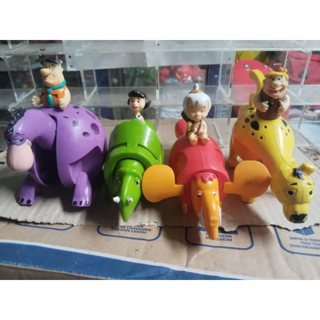 Flintstones Bowling Set - Vintage Jollibee Kiddie Meal Toys
