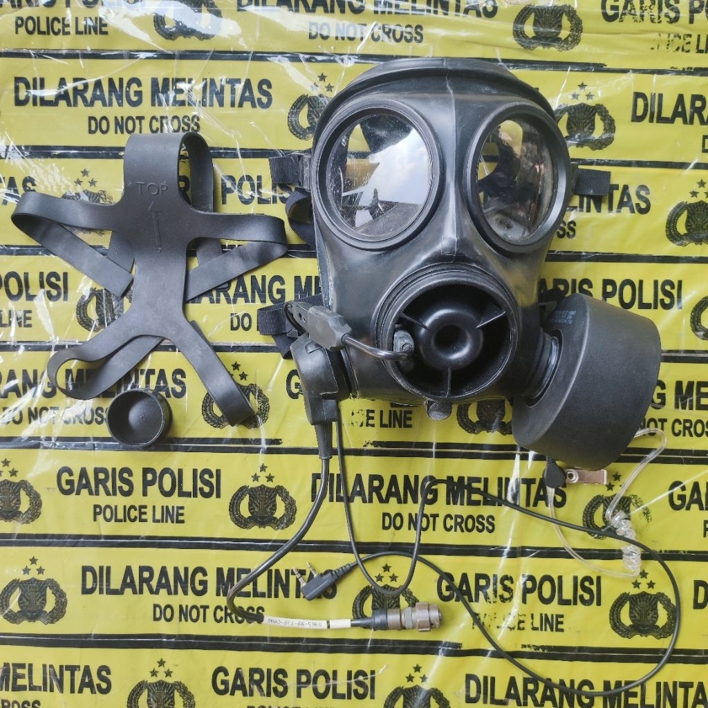Avon AR10 Gas Mask Counter Terrorism Version Of S10 Gas Mask With Communication