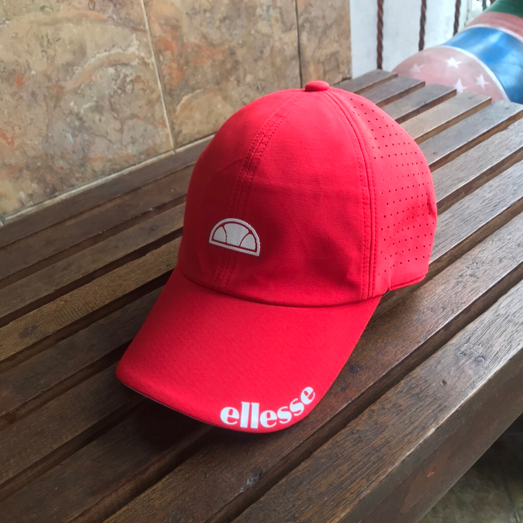 topi ellesse