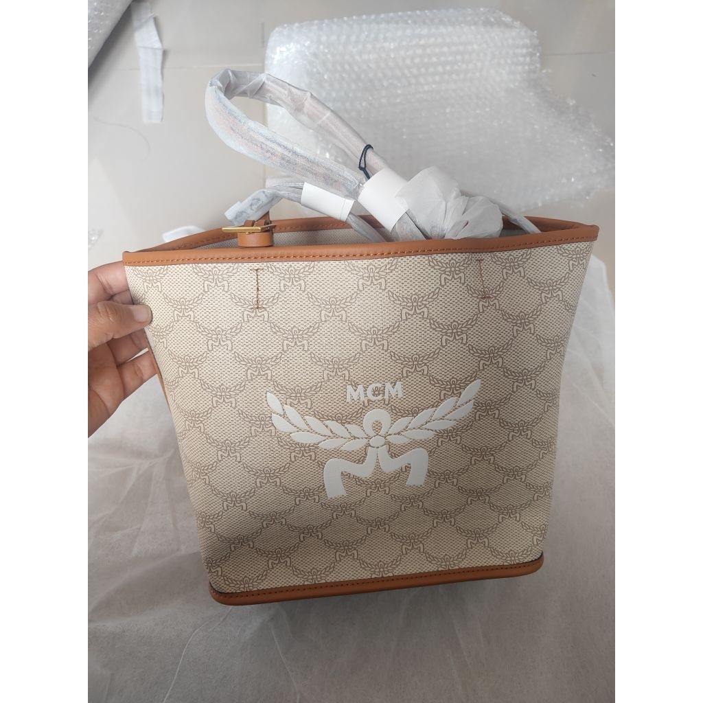 Mcm mini shopper Tote