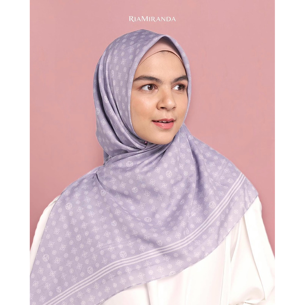Nara Monogram Scarf Riamiranda