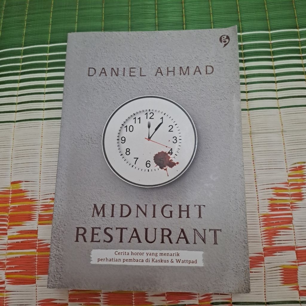 Novel Midnight Restaurant Daniel Ahmad
