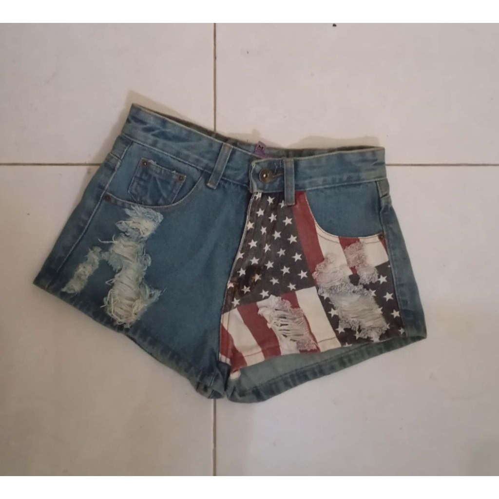 Grunge, alt, y2k sweater, skirt, hotpants