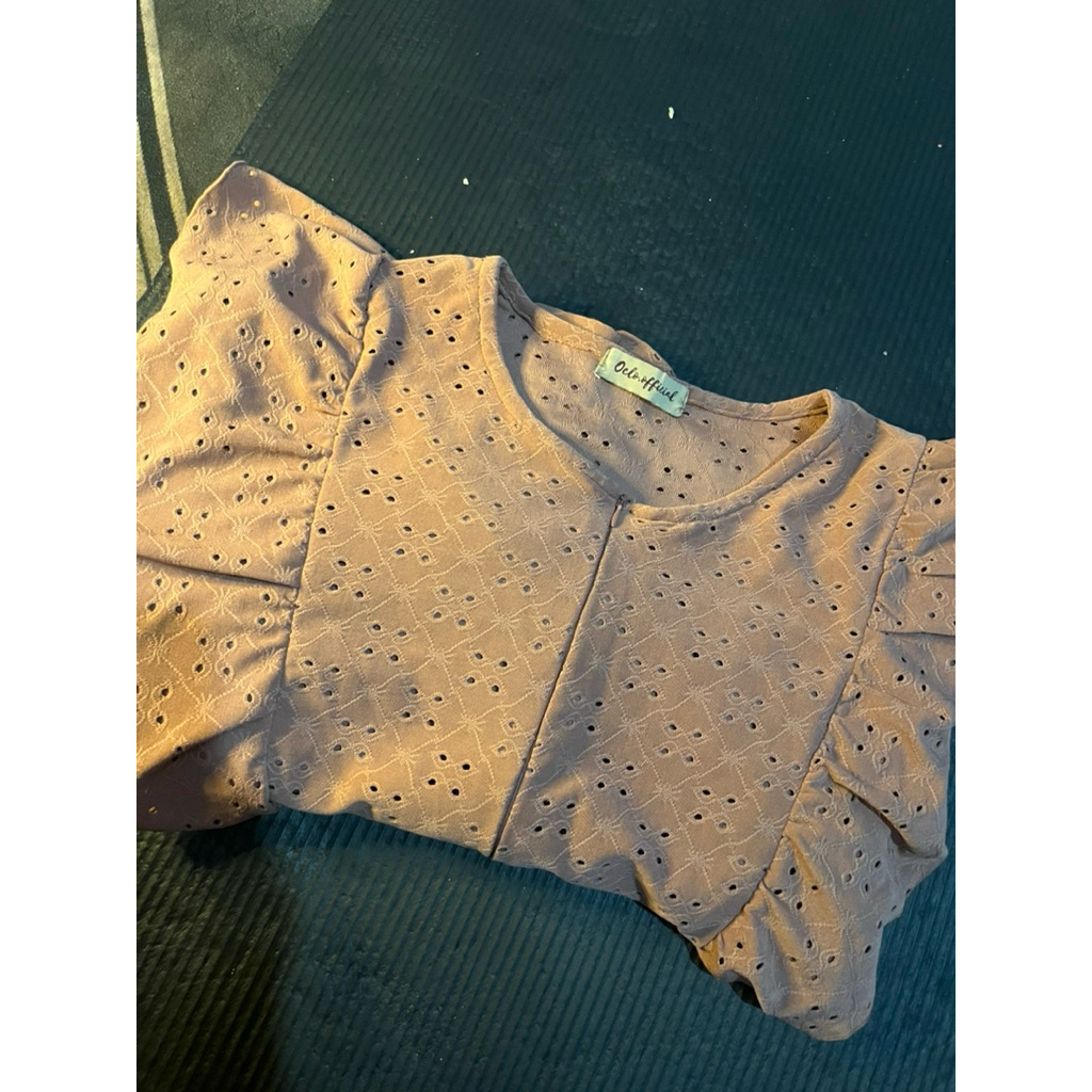PRELOVED BLOUSE OCLO OFFICIAL