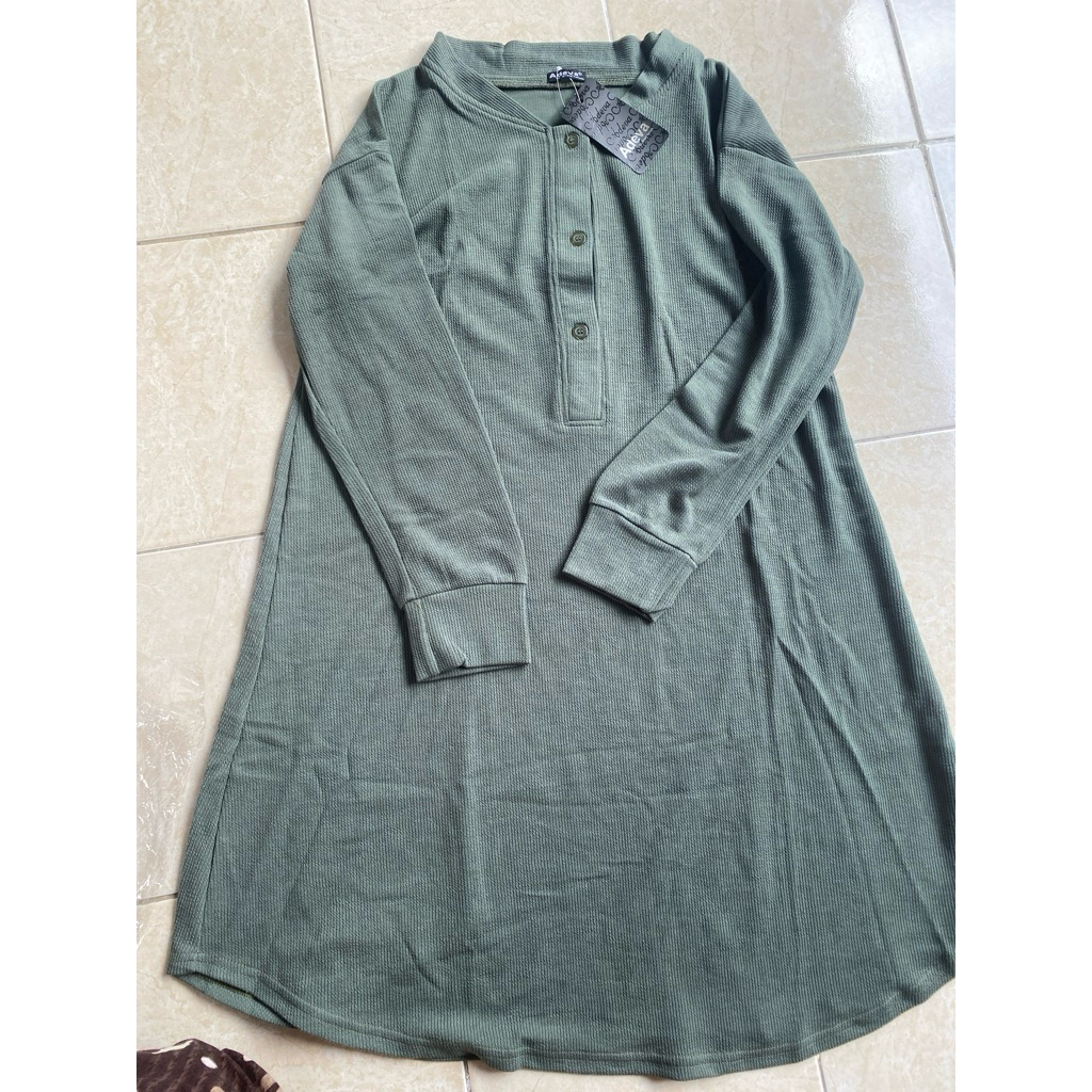 long tunik jumbo merk adeva warna hijau forest
