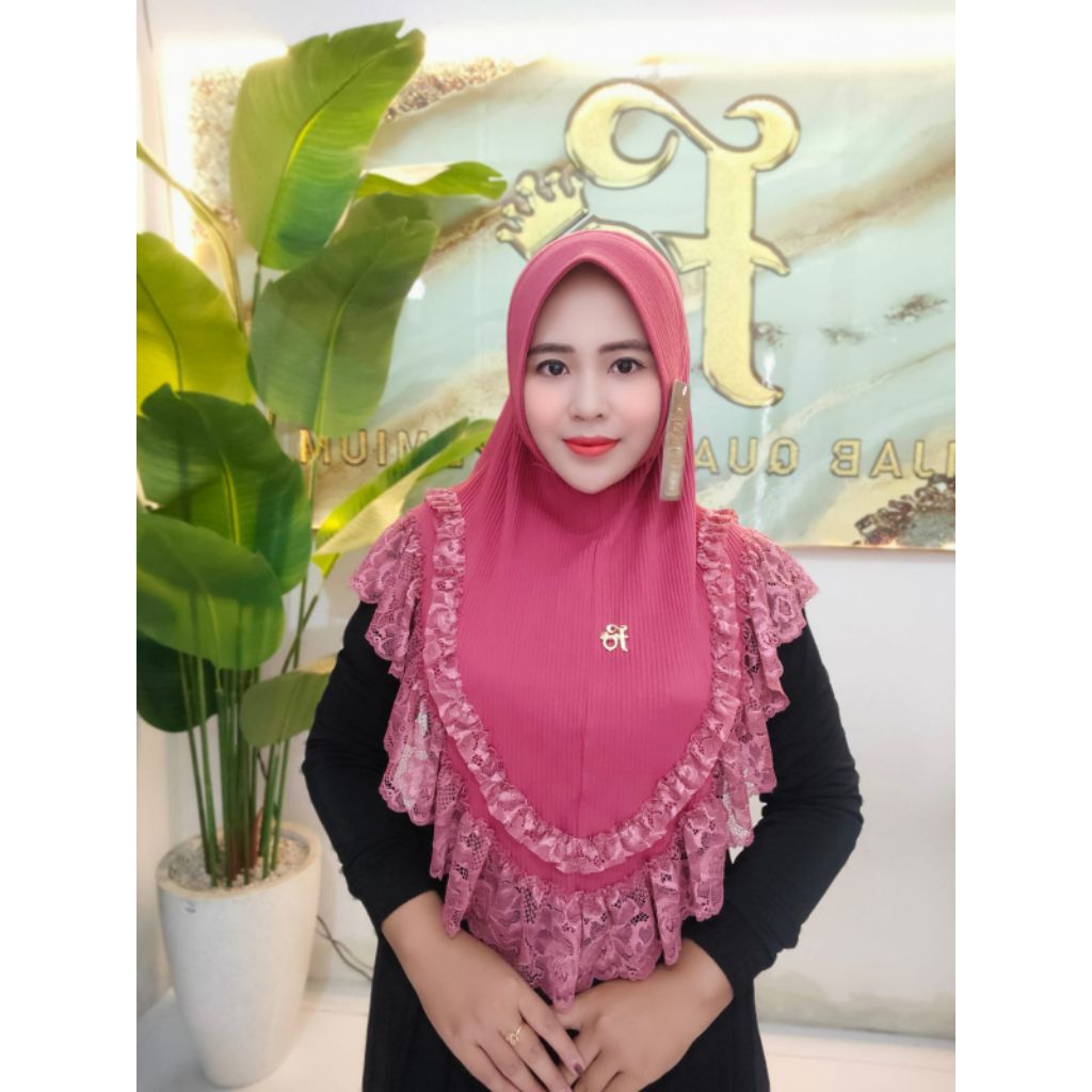 jilbab instan Alena ped plisket renda mewah