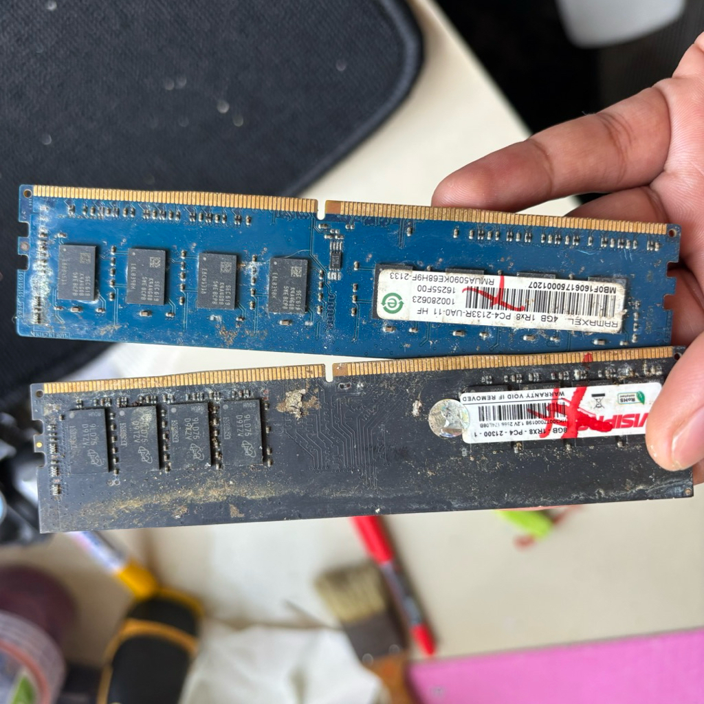 RAM KOMPUTER LONGDIMM DDR4 KOROSI KARAT RUSAK