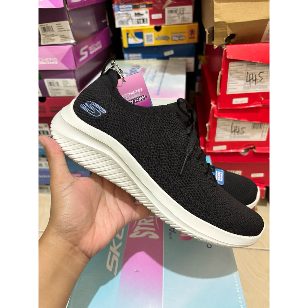 Sepatu Skechers Ultra Flex 3.0 Daily Choice Black Size 39