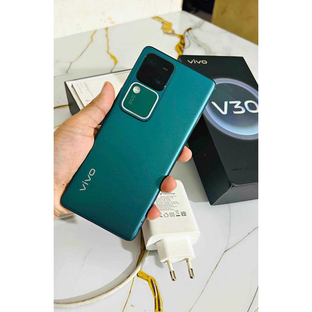 VIVO V30 pro 12/512 ( second )