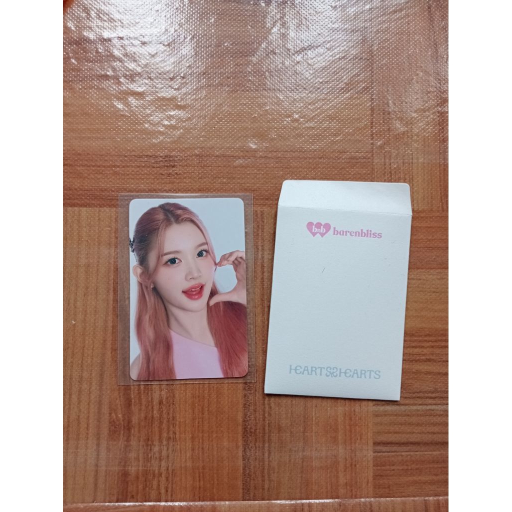 photocard h2h/ hearts2hearts × barenbliss photocard a-na h2h
