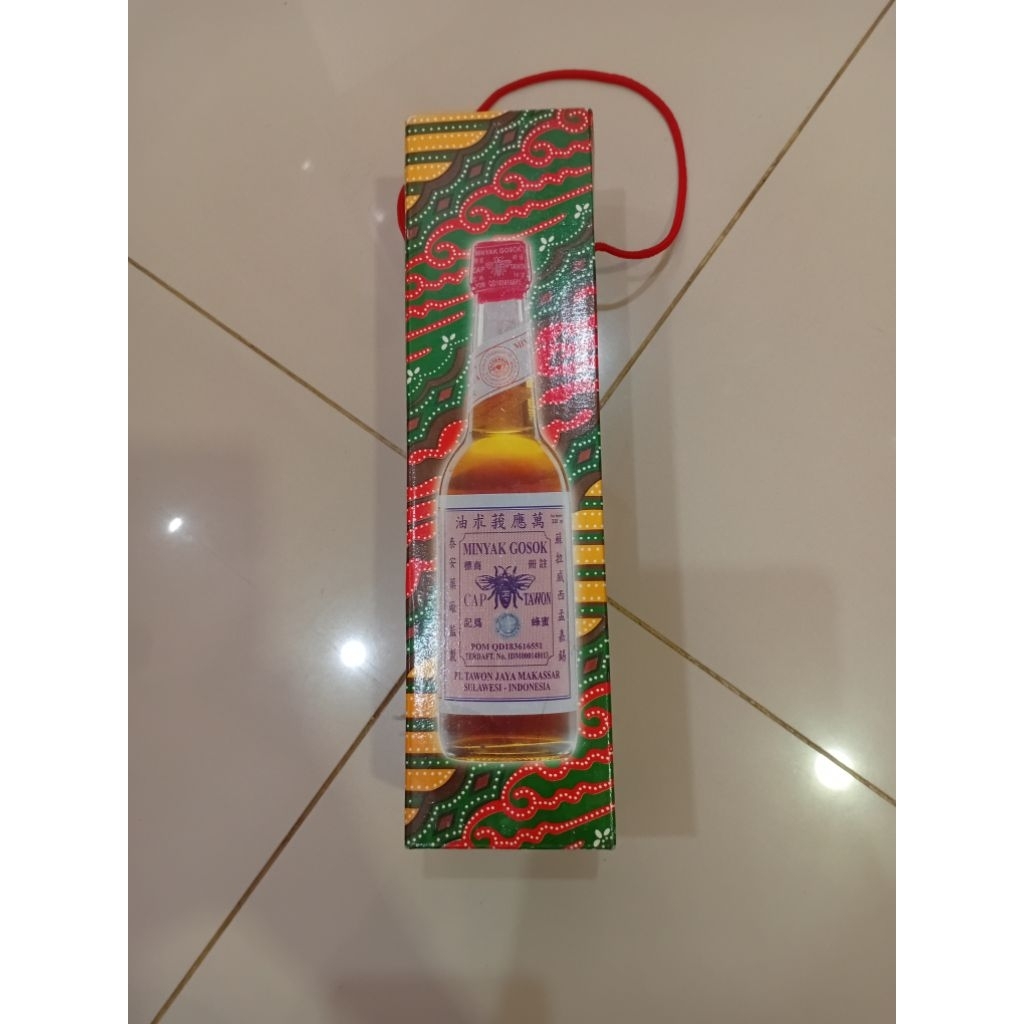 Minyak Gosok Cap Tawon 330 ml Asli Makassar