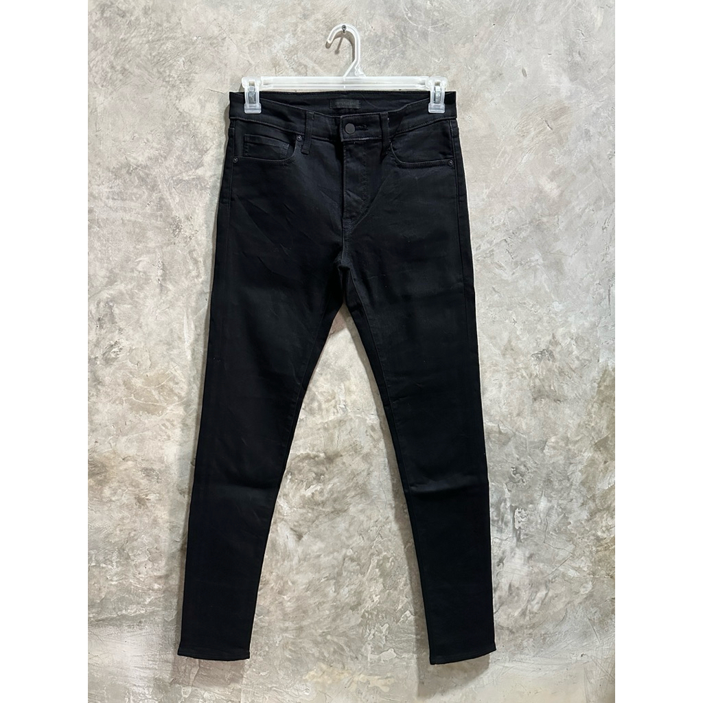 Uniqlo Jeans Hitam Skinny - 30