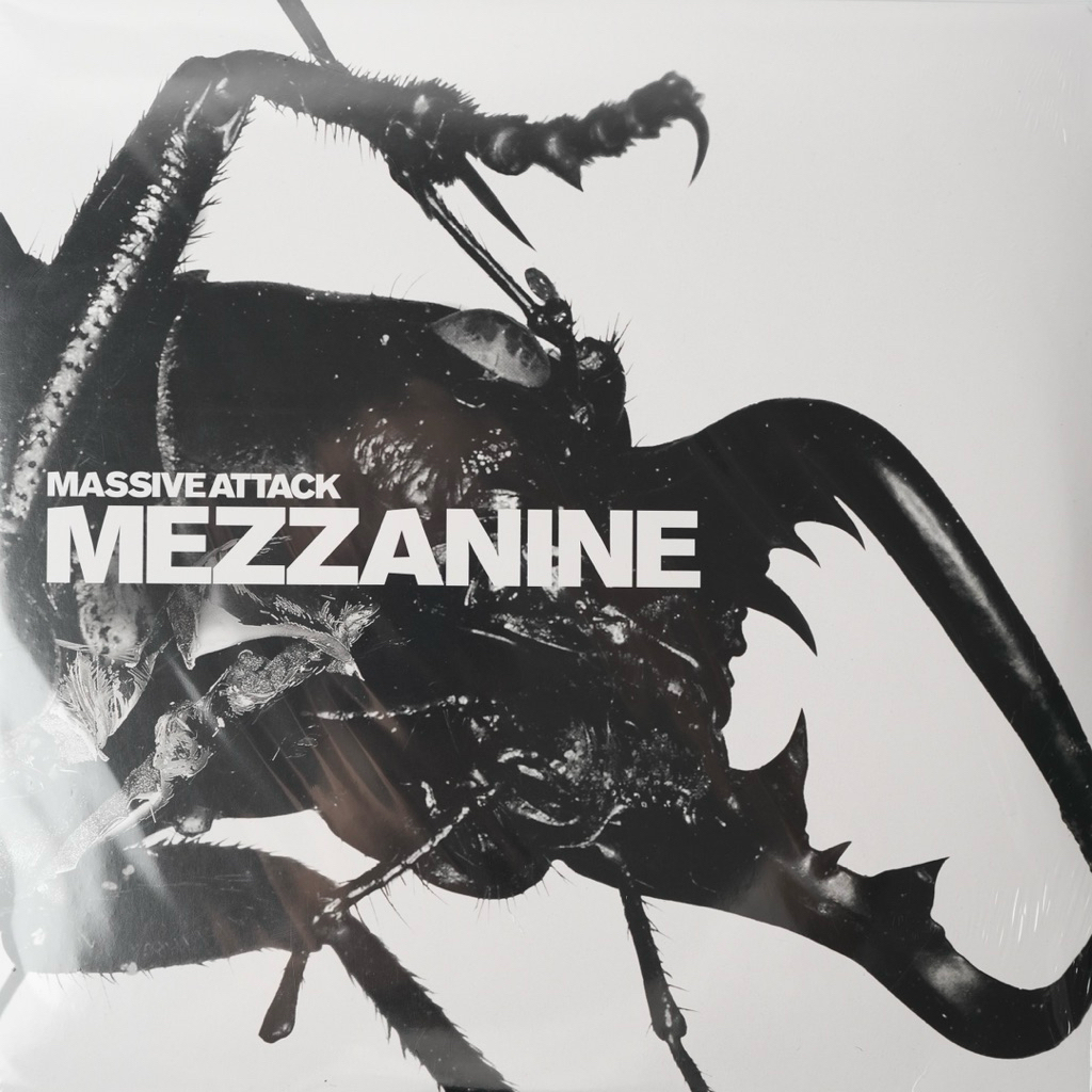 Massive Attack - Mezzanine | Vinyl Piringan Hitam