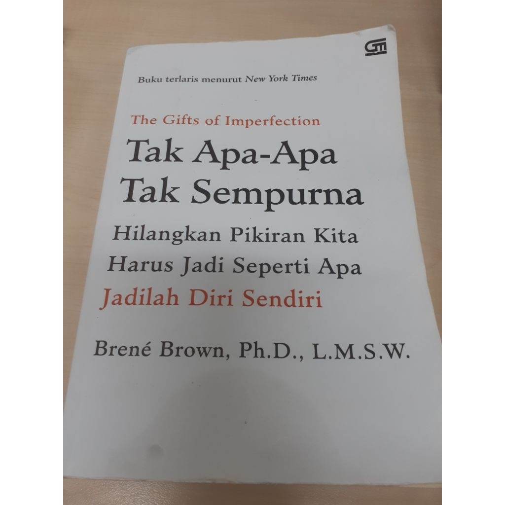 preloved buku tak apa apa tak sempurna - the gift of imperfection (brene brown)
