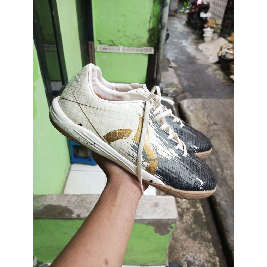 Sepatu Futsal Second