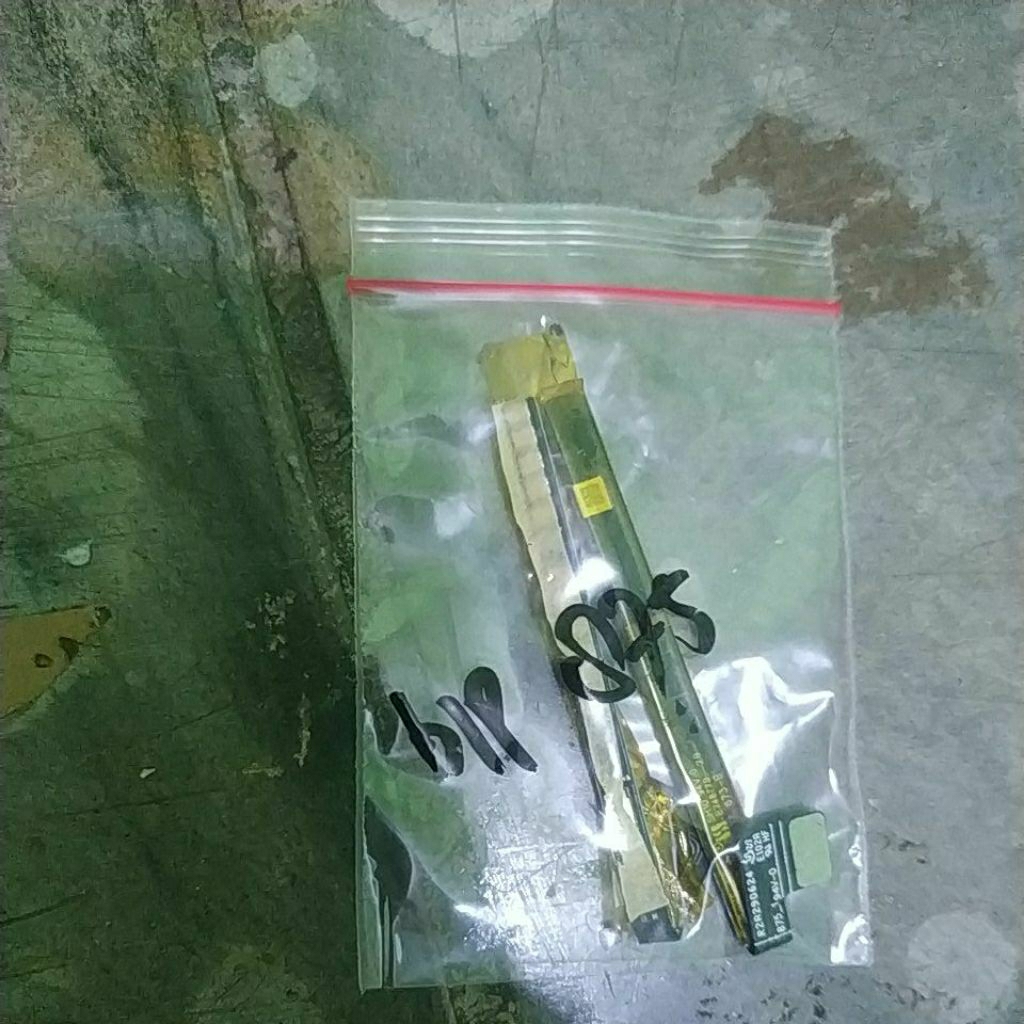 PAPAN PCB KONEKTOR BATERAI BEKAS REALME C55 BLP875