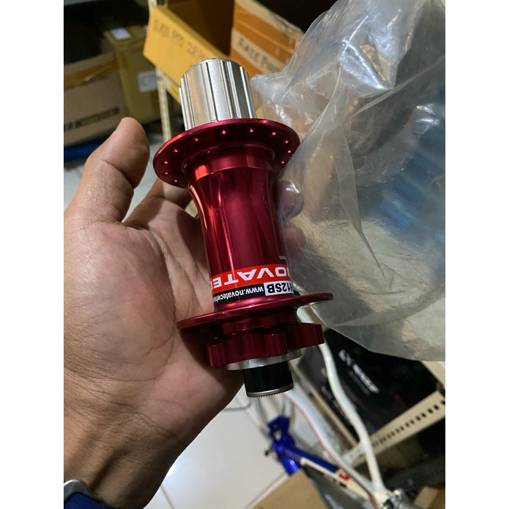 Freehub 12x150 mm TA DH Novatec 32 Hole Disc Hub Belakang