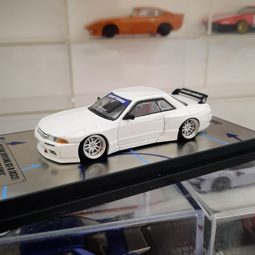 INNO 1/64 Nissan Skyline GT-R R32 Pandem / Rocket Bunny (Tofu Garage)