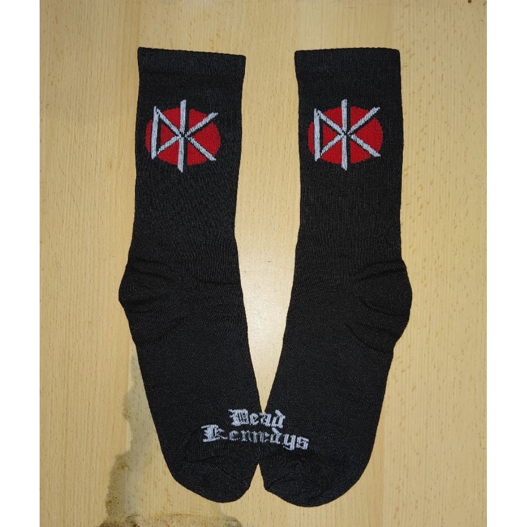 KAOS KAKI SETENGAH BETIS