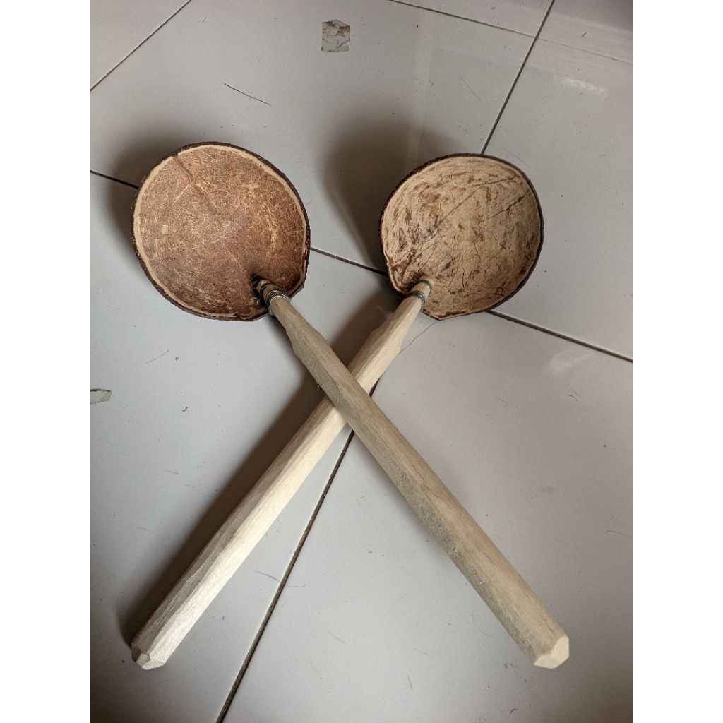 Irus Sayur Batok Kelapa Gagang Bambu Panjang 40 cm