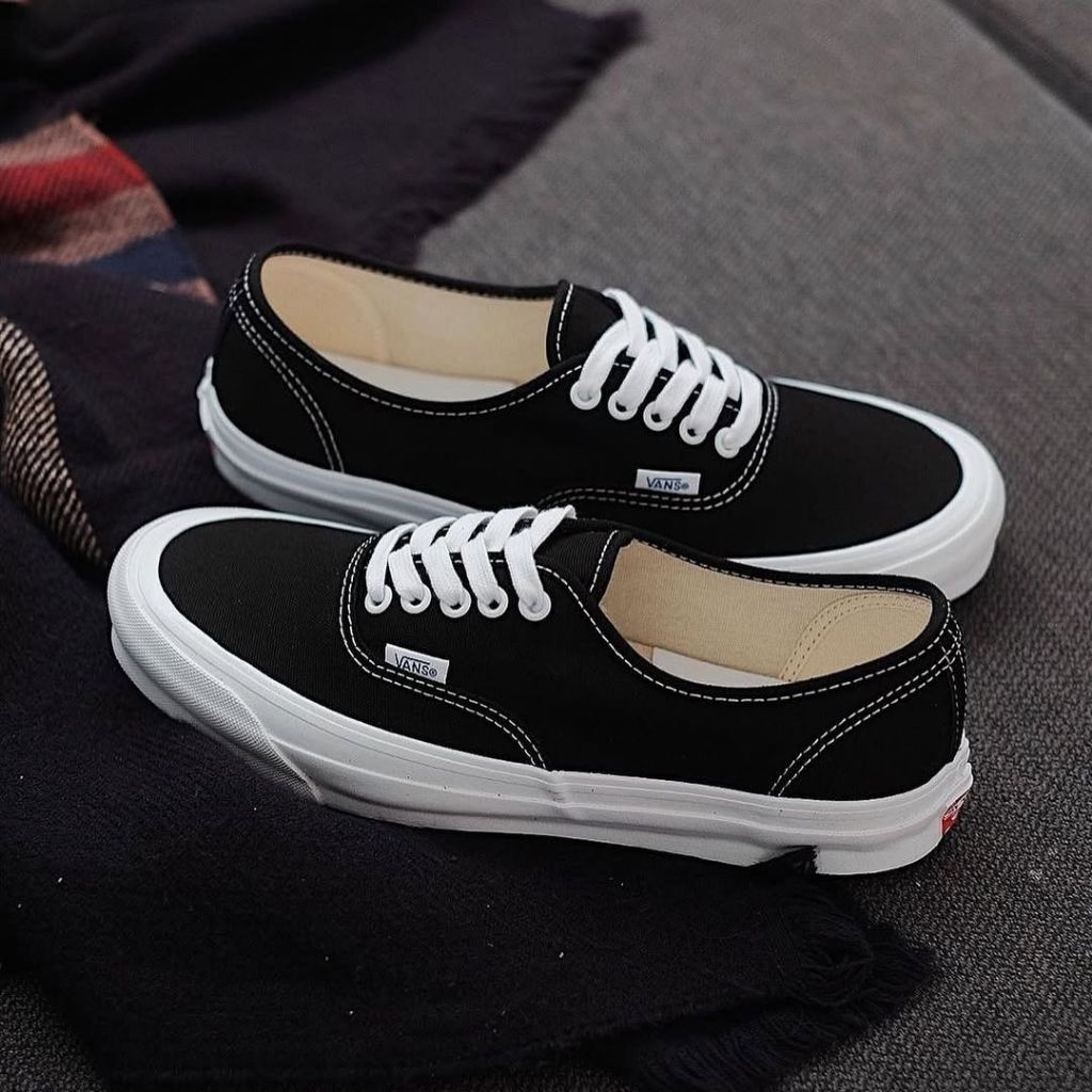 VANS AUTHENTIC OG VAULT LX