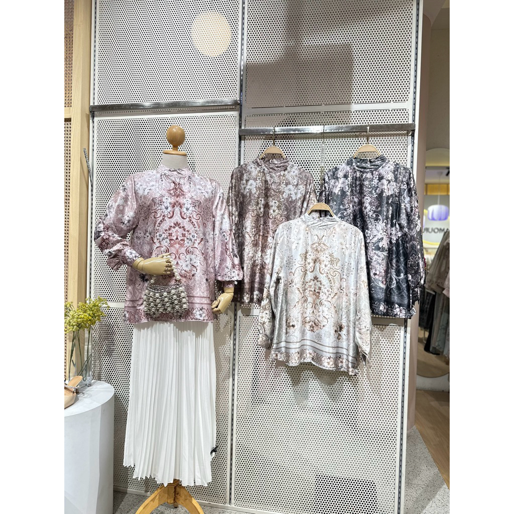 BLOUSE SATIN MOTIF (GL-118)