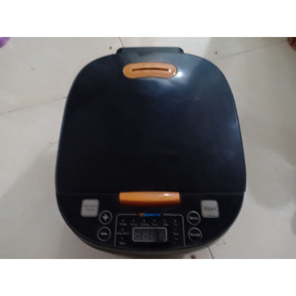Rice Cooker Cuckoo CR-1020F Digital 1.8L Magic Com Multifungsi - Bekas Siap Pakai Harga Nego Rp250.0