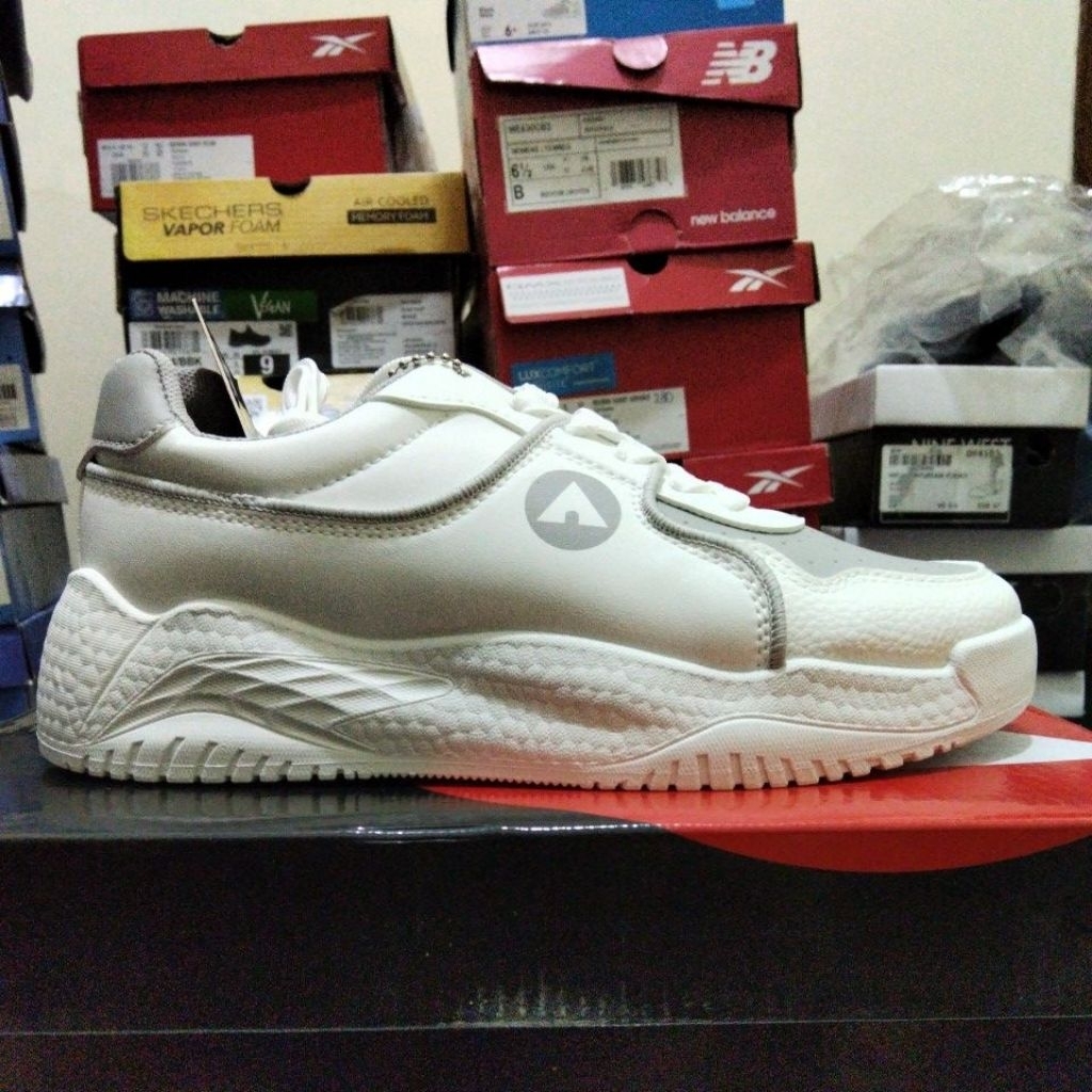 Sepatu casual wanita Airwalk Camilla Size 37