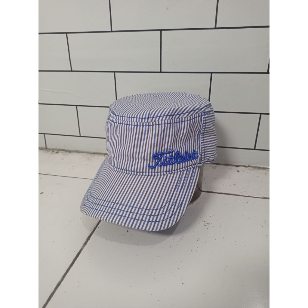 topi komando titleist