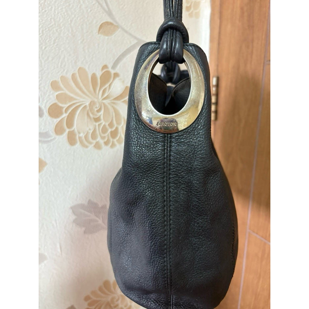 tas Oroton bleach leather hobo