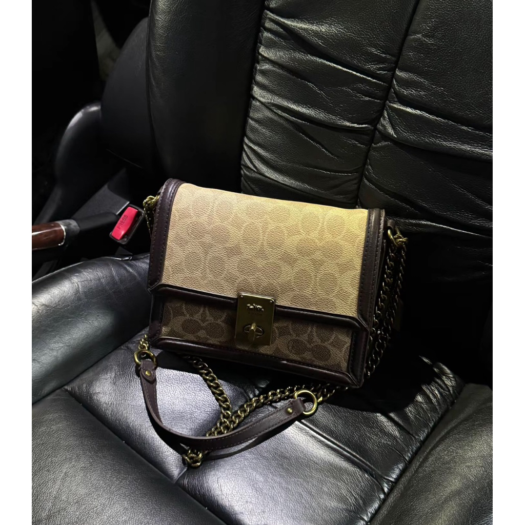 coach hutton signature