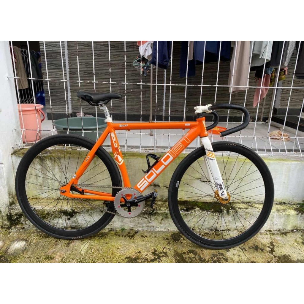 SEPEDA FIXIE SOLOIST 77