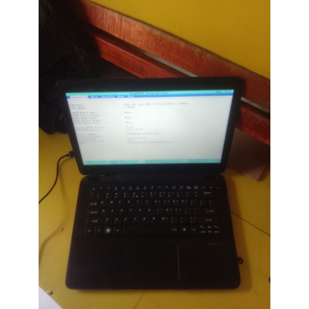 laptop Acer aspire s5 core i7 gen3 sliiiim minus