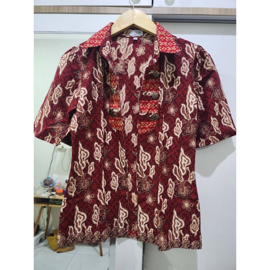 D5 blazer cewek batik merah