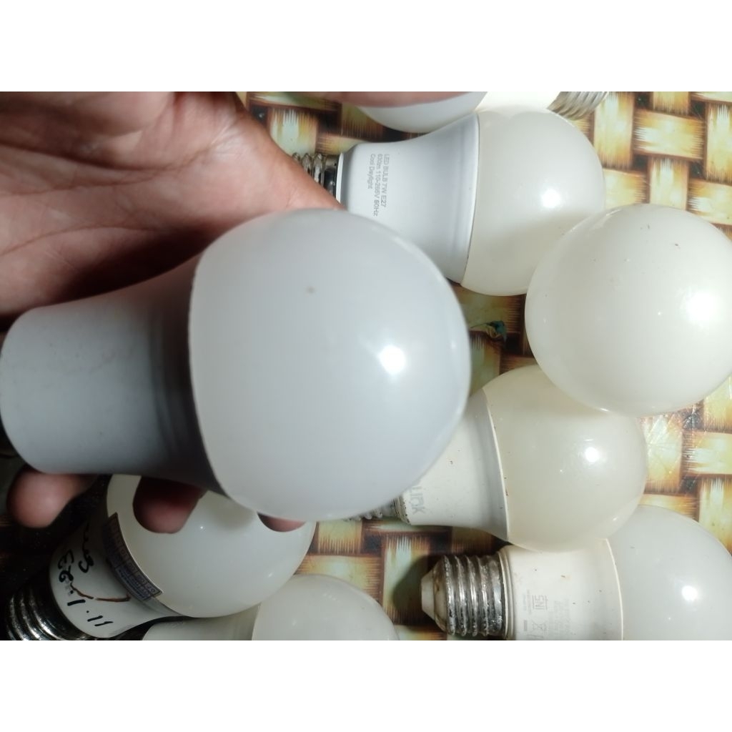 LED OFF 5-10w Bulb BUKAN RETURAN PABRIK MEREK HANNOCH,KRISBOW IN-LITE DAN CAMPUR.