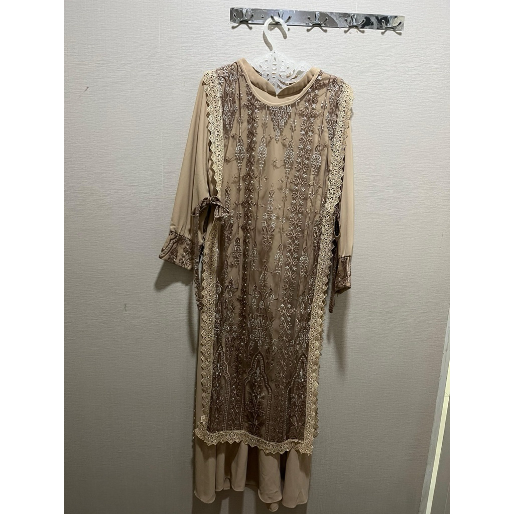 Gamis Kombinasi Brokat