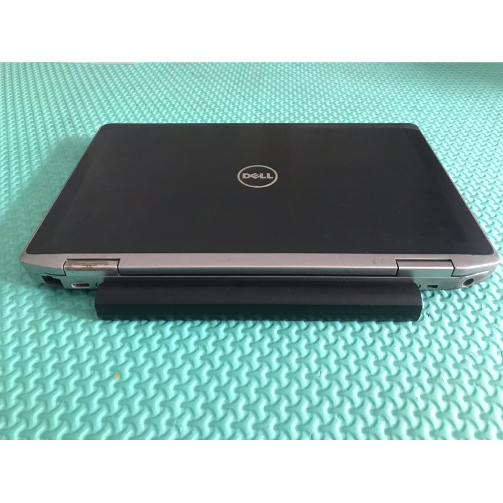 DELL Latitude E6320 Core i5 2nd Gen. silakan baca deskripsi yaa