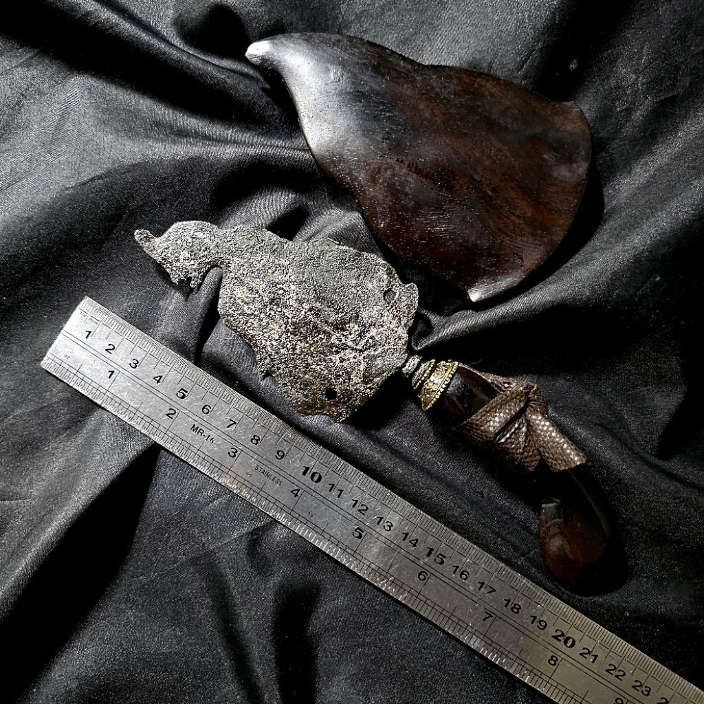 Keris Semarr I Pamor Wos Wutah