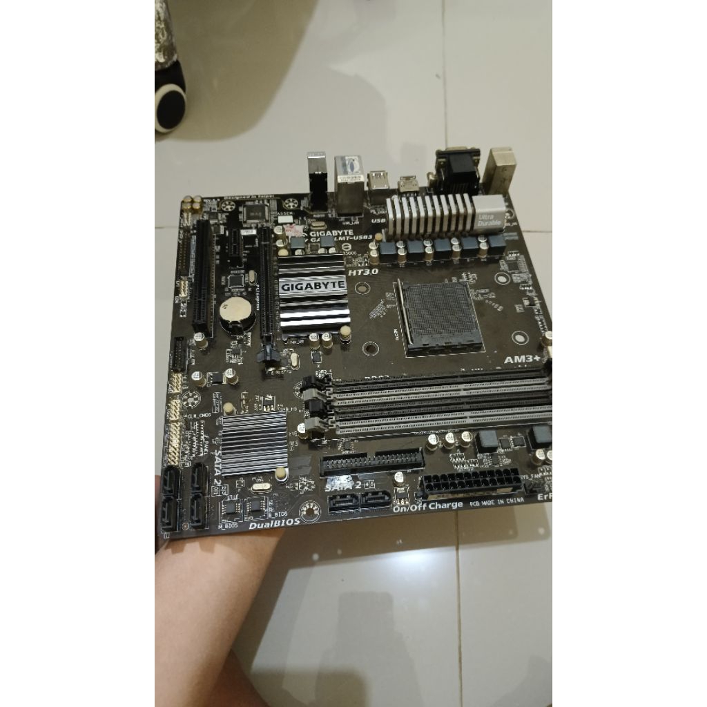 Mobo Gigabyte GA 78LMT USB3