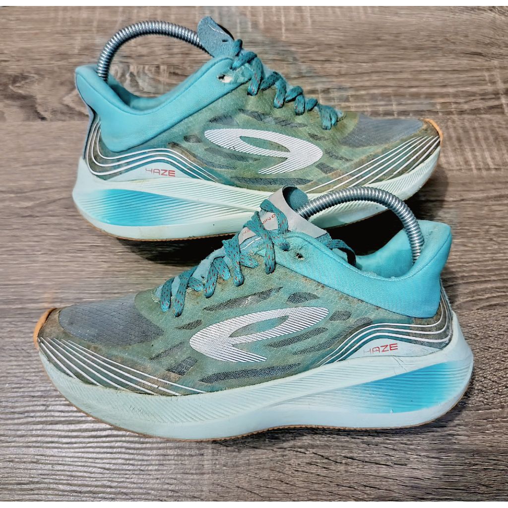 Sepatu 910 Nineten Haze 1.0 Biru Muda Second/Bekas/Pre Loved