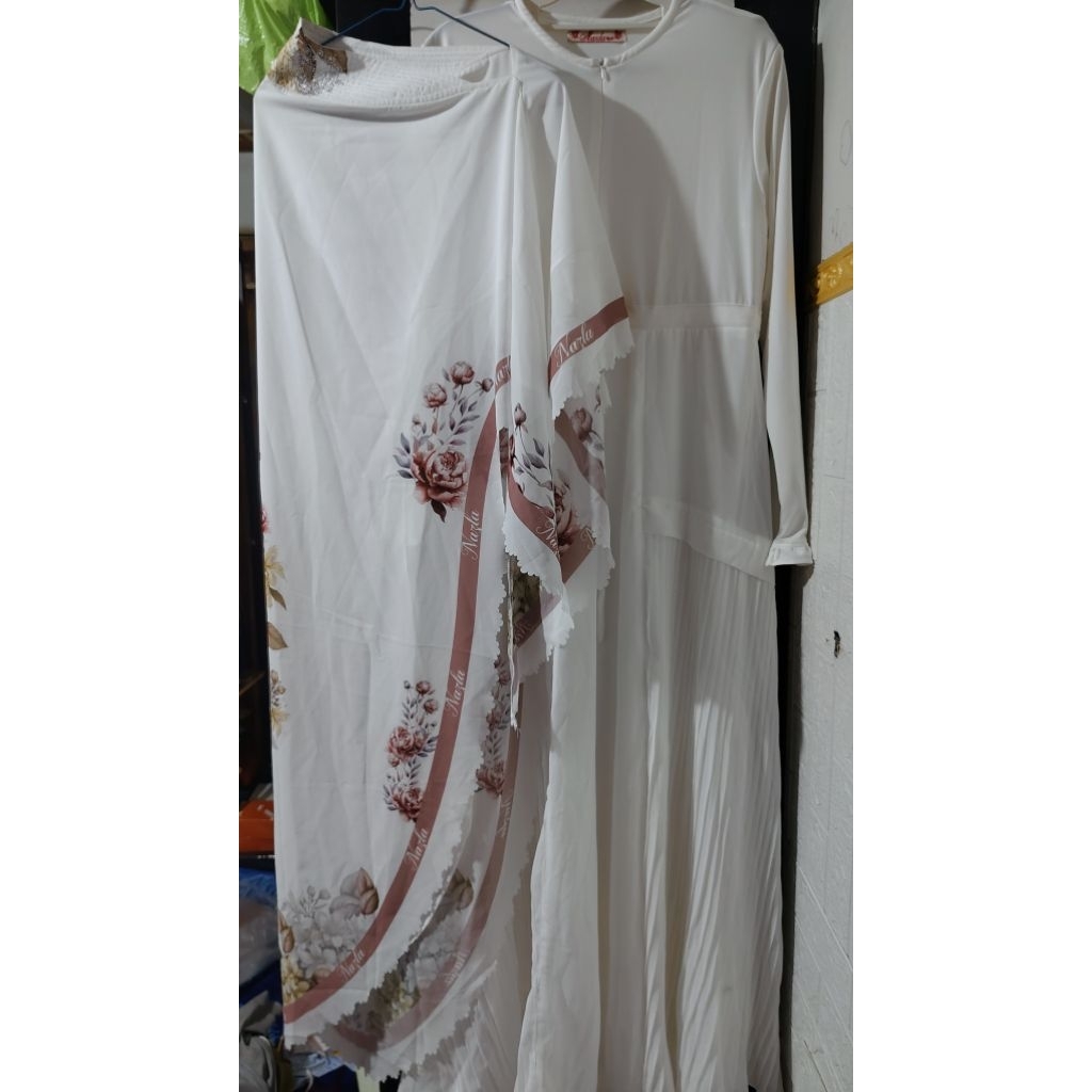 Set gamis syar i putih New belum jadi pakai