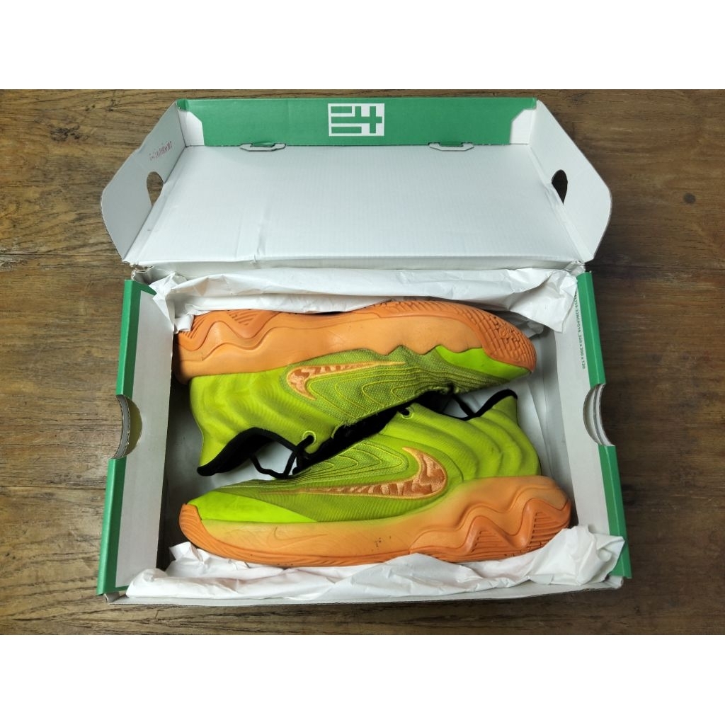 Nike Giannis Immortality 4 EP dalam warna Halloween/Cyber Bright Mandarin.SECOND ORIGINAL.EUR 40/ 7