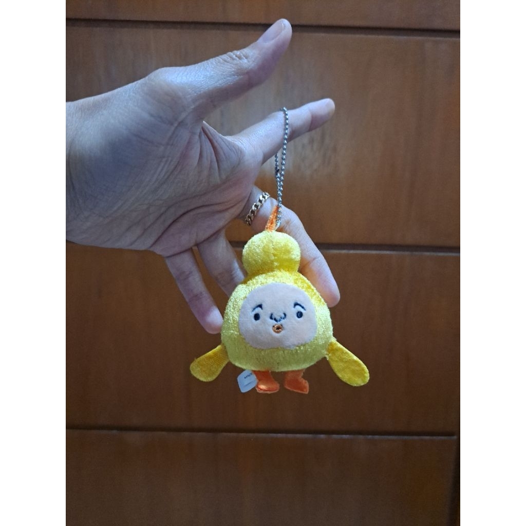 Keychain kobito kuning costume