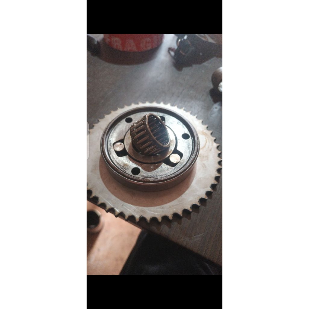 gigi gear gir ger penggerak dinamo motor stater bawah poros engkol one way pelor peluru rumah bantal