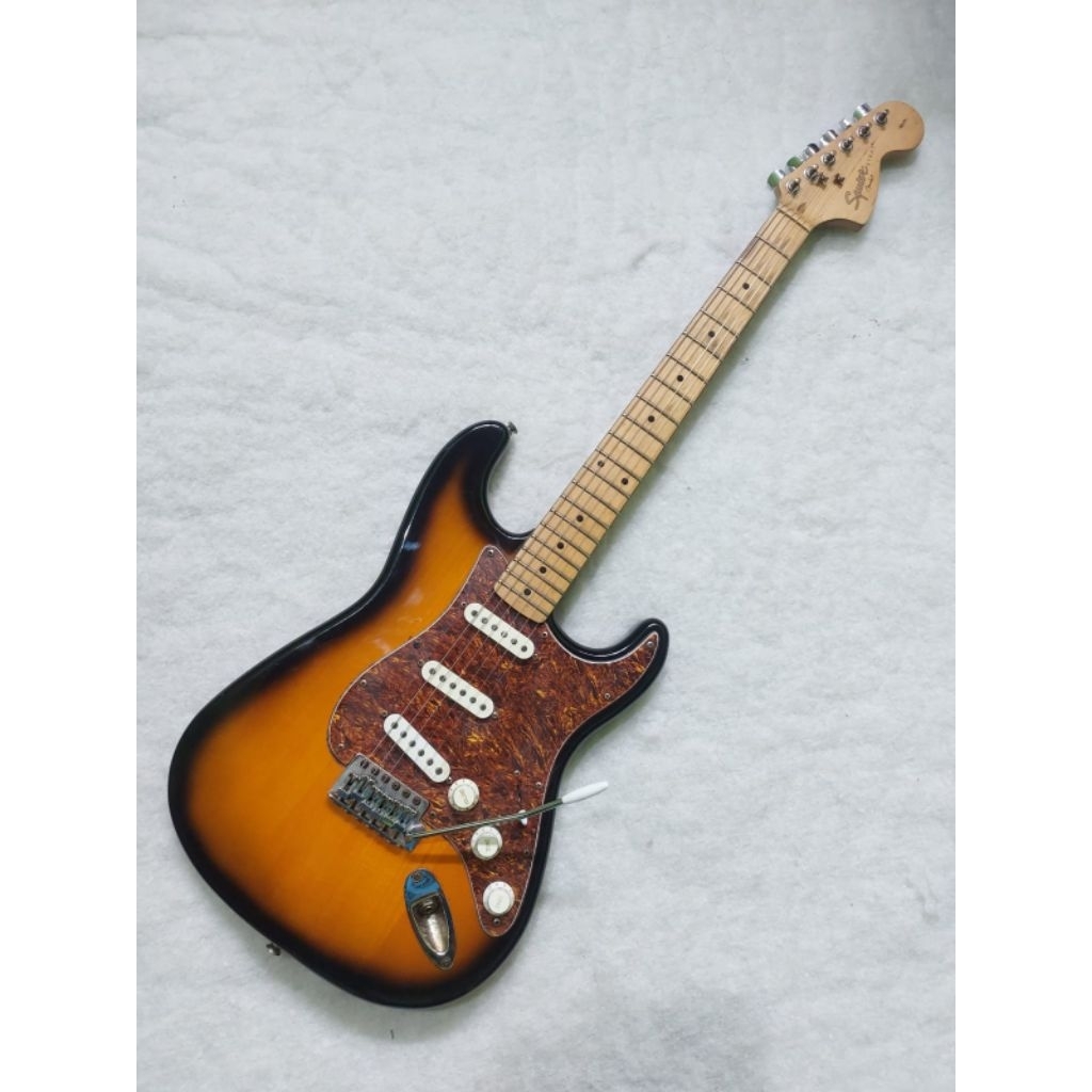 Gitar Squier Affinity Stratocaster sunbrust