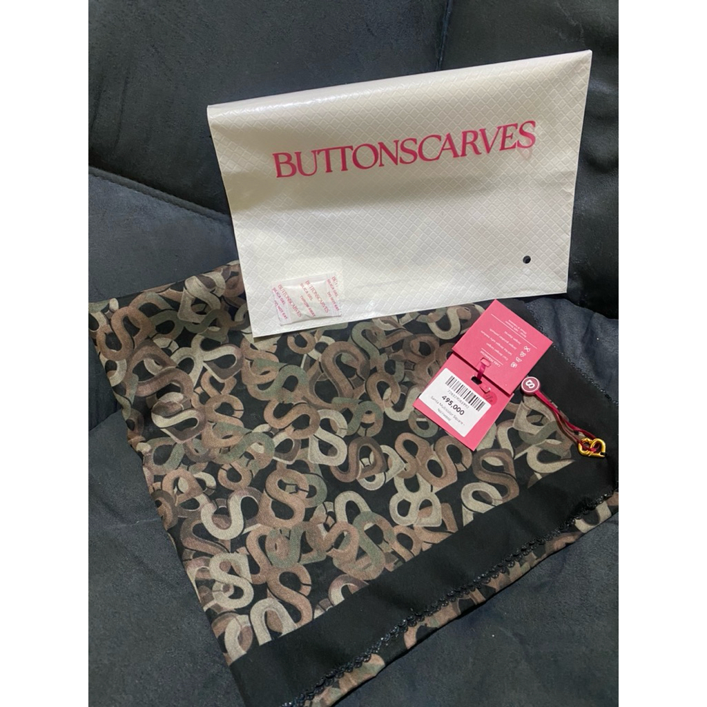 BUTTONSCARVES SALE