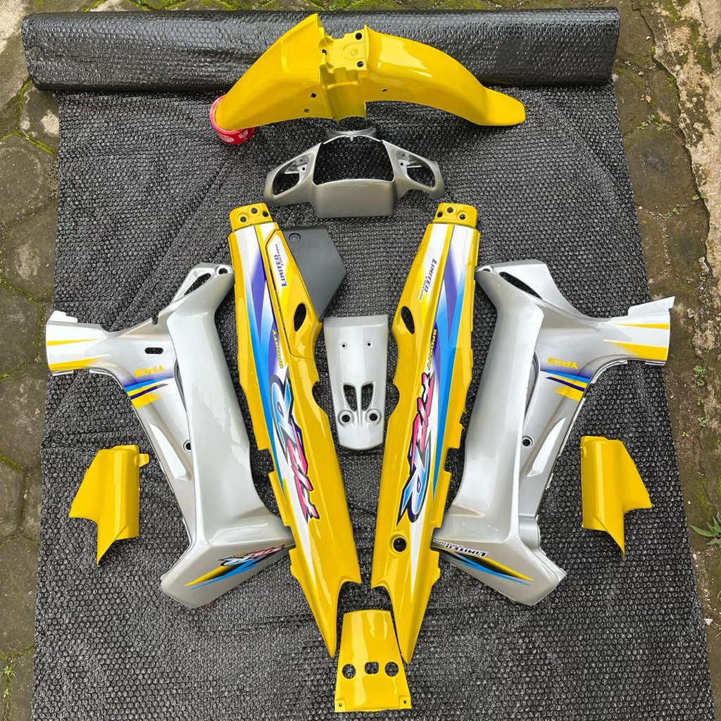body fiz r set striping warna kuning silver